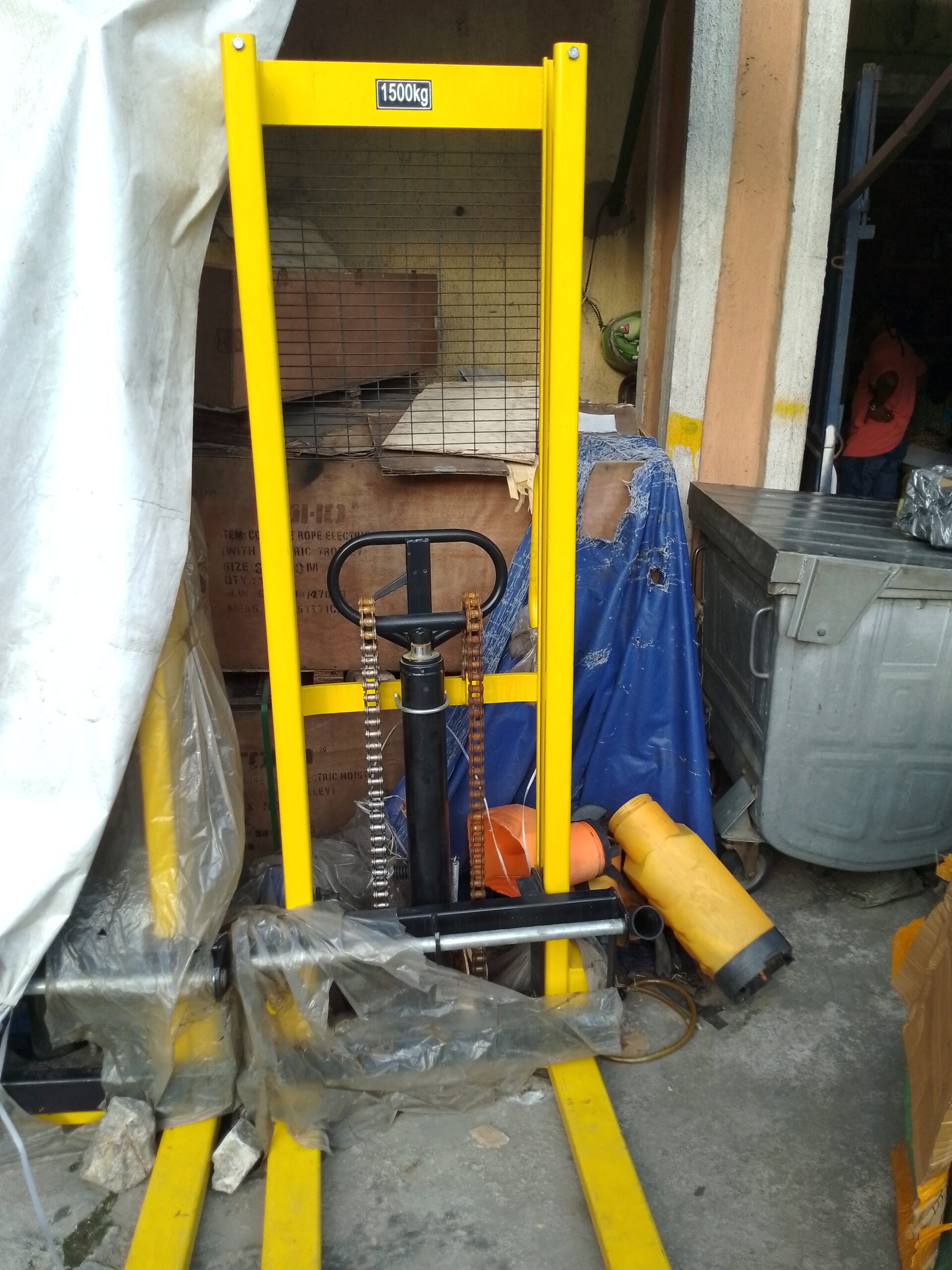 Manual Stacker (500kg - 1500KG) - Image 3
