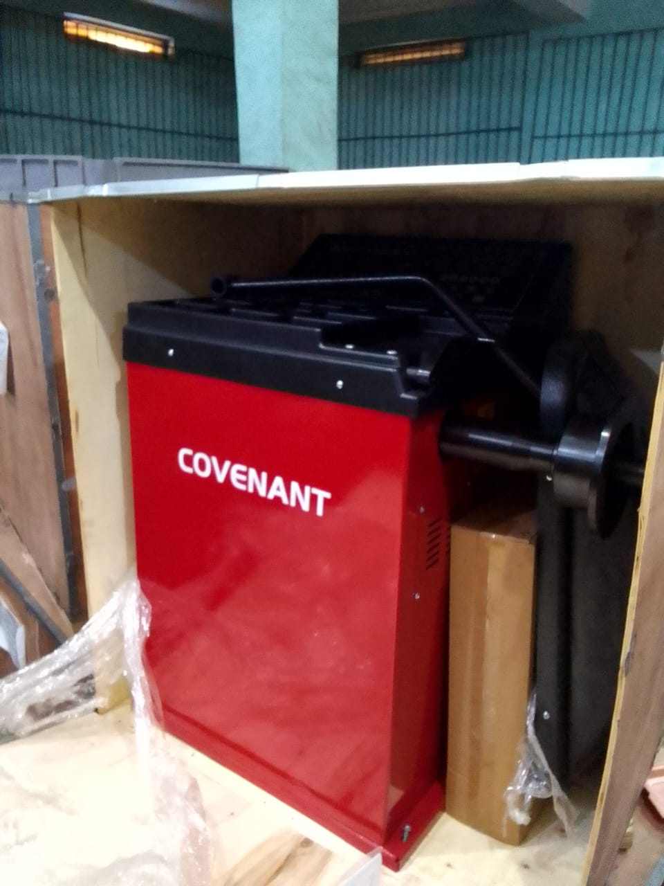Automatic Wheel Balancing Machine